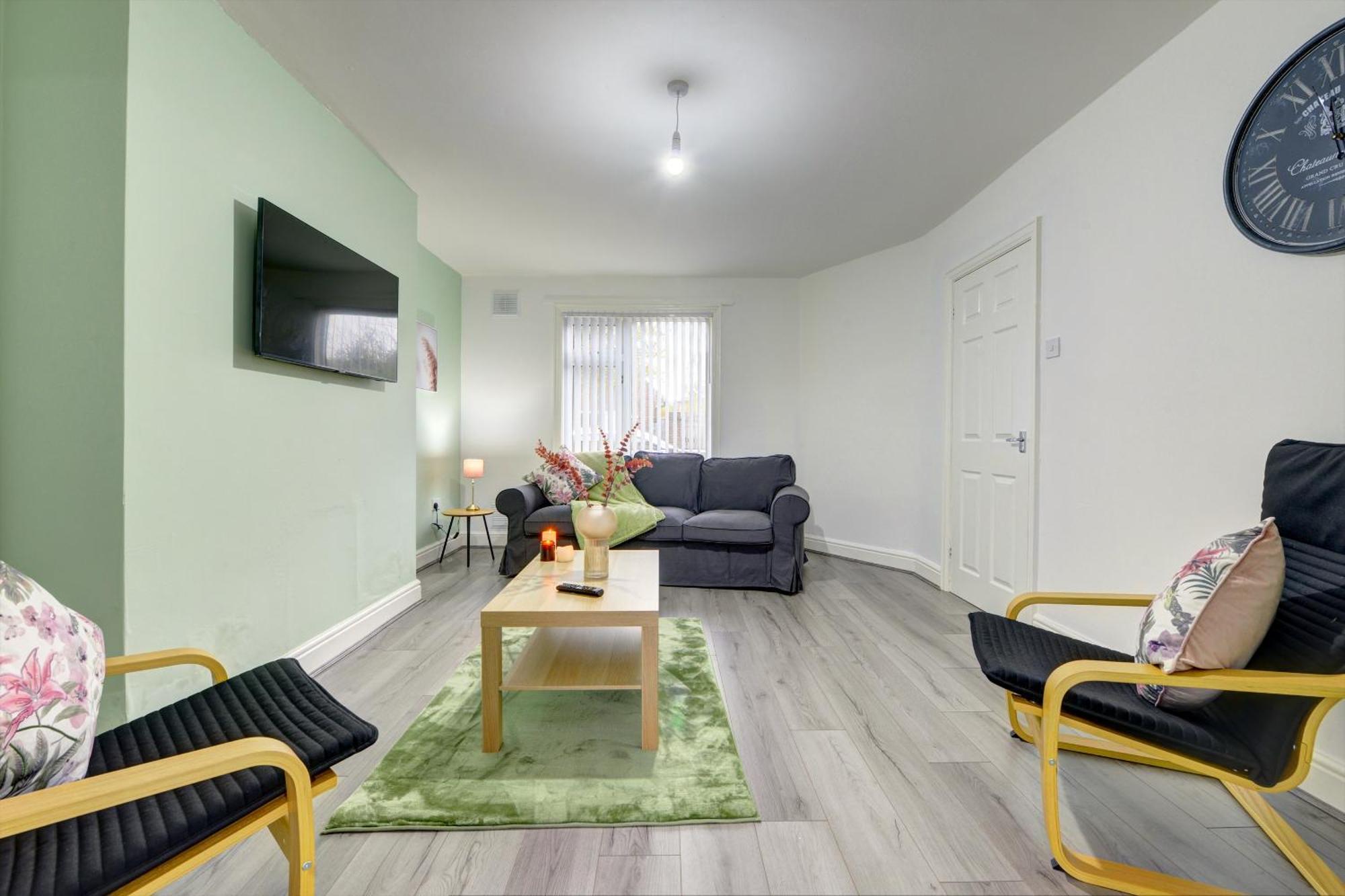 Stunning And Lovely 3 Bed House - Catch 22 Coventry Esterno foto