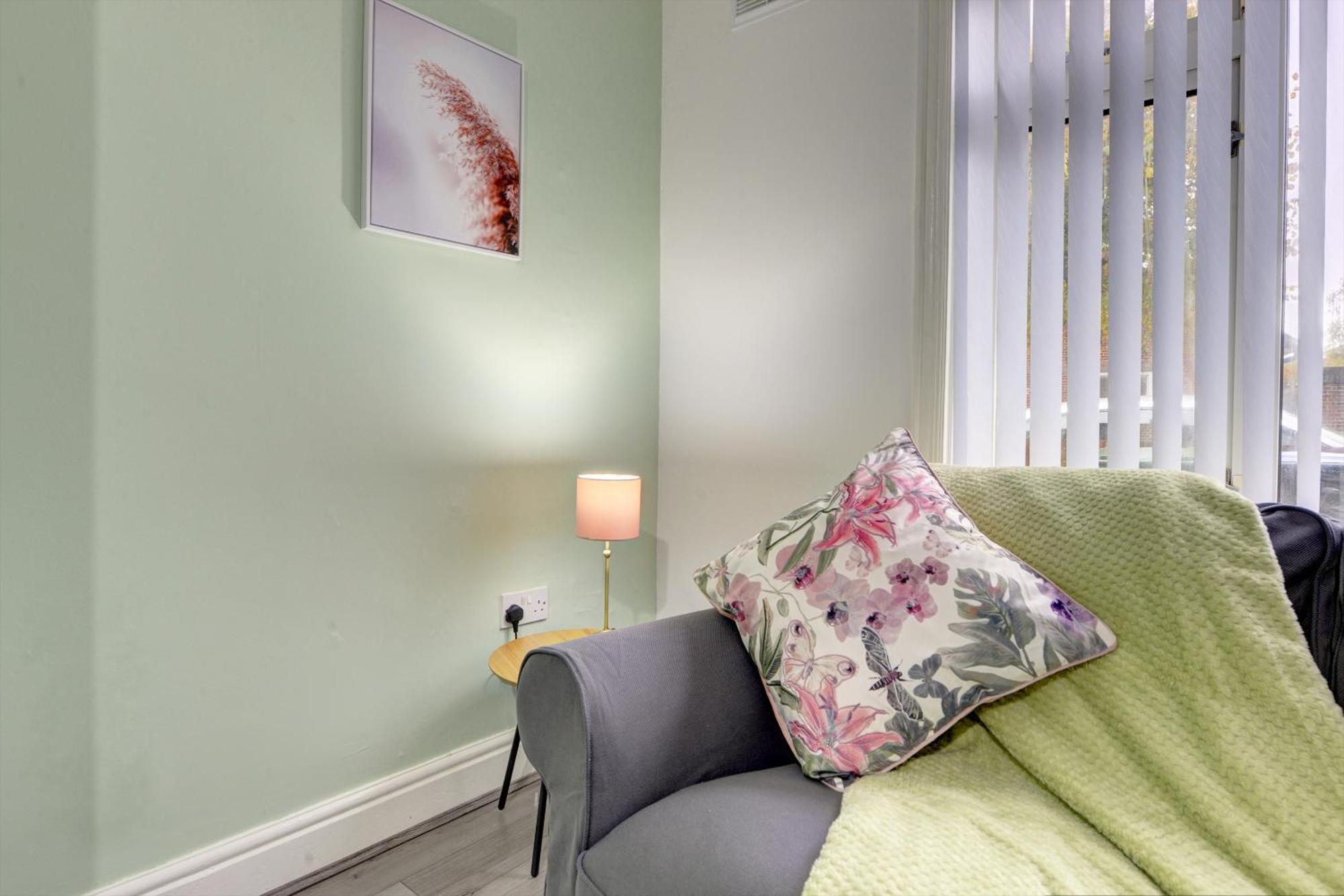 Stunning And Lovely 3 Bed House - Catch 22 Coventry Esterno foto