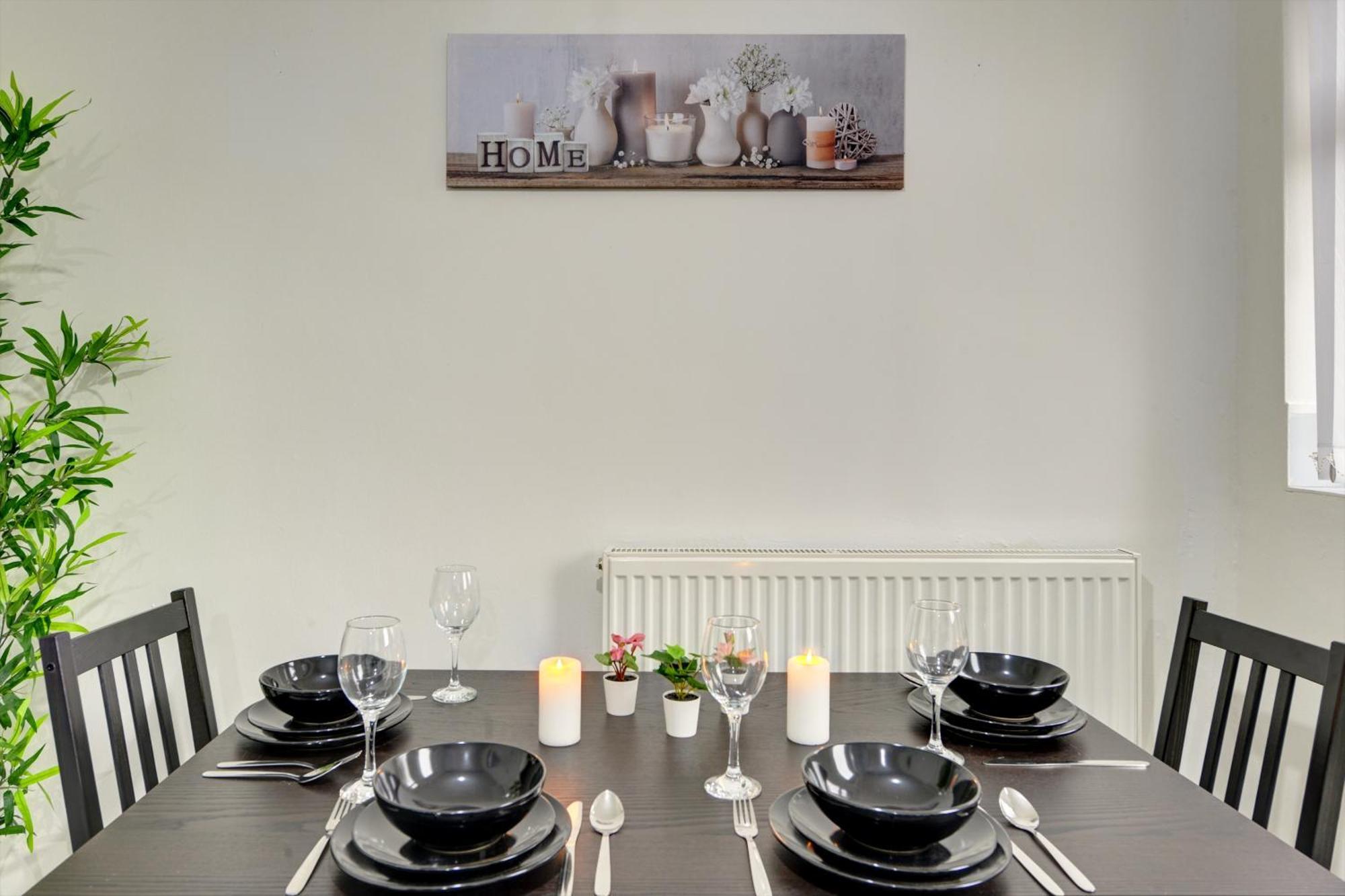 Stunning And Lovely 3 Bed House - Catch 22 Coventry Esterno foto