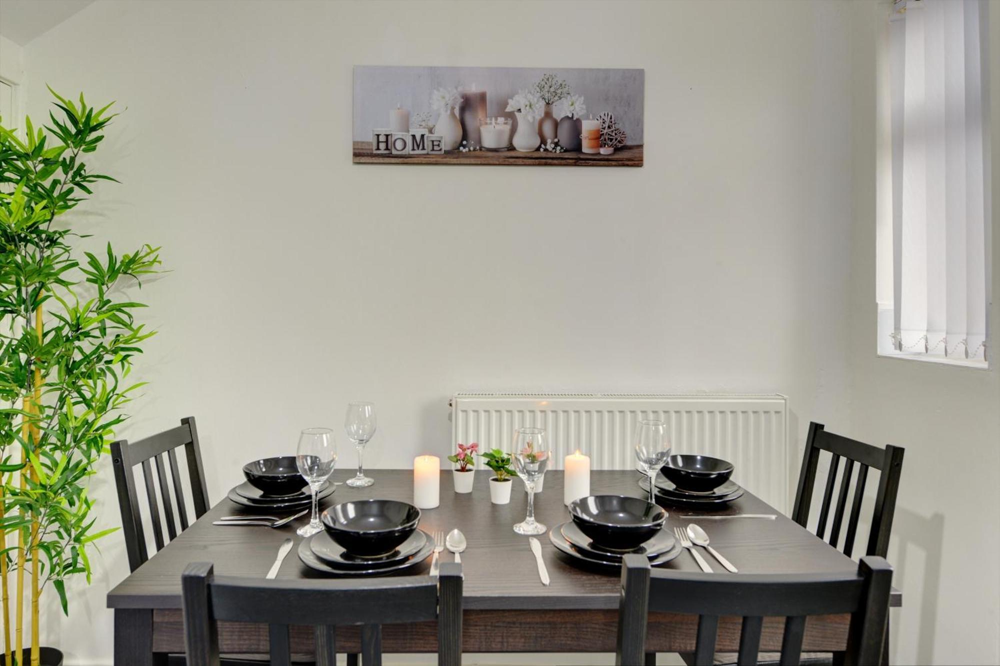 Stunning And Lovely 3 Bed House - Catch 22 Coventry Esterno foto