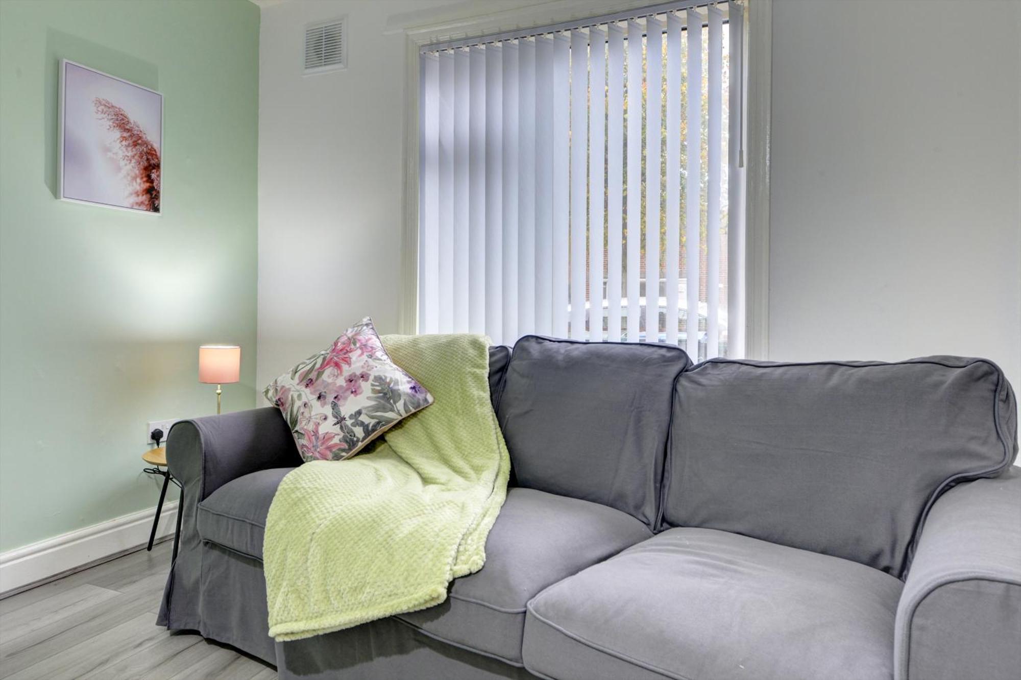 Stunning And Lovely 3 Bed House - Catch 22 Coventry Esterno foto