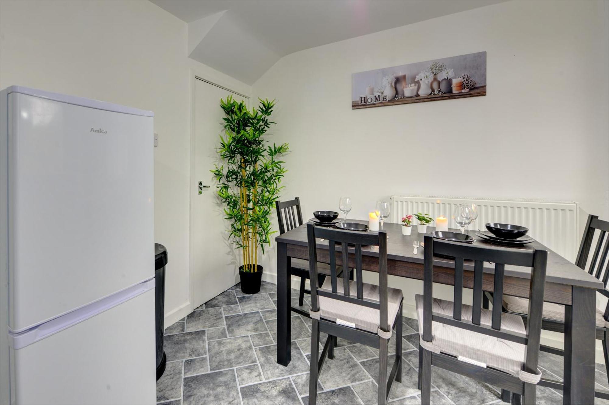 Stunning And Lovely 3 Bed House - Catch 22 Coventry Esterno foto